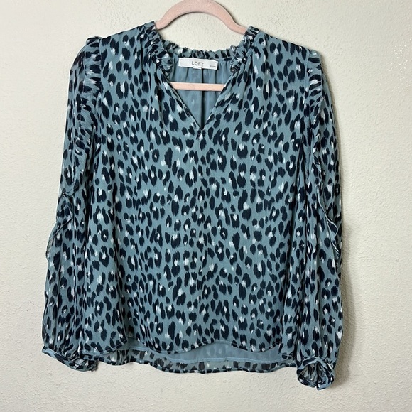 Loft Petite Leopard Print Ruffle Sleeve Blouse size MP - Picture 4 of 12